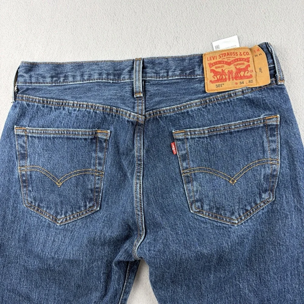 Levi's 501 Original Jeans Men's 34x32 (Fits 32x29.5) Blue Stra. Leg Button Fly